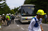 10時30分ごろ小学校3年生を乗せたバスが到着